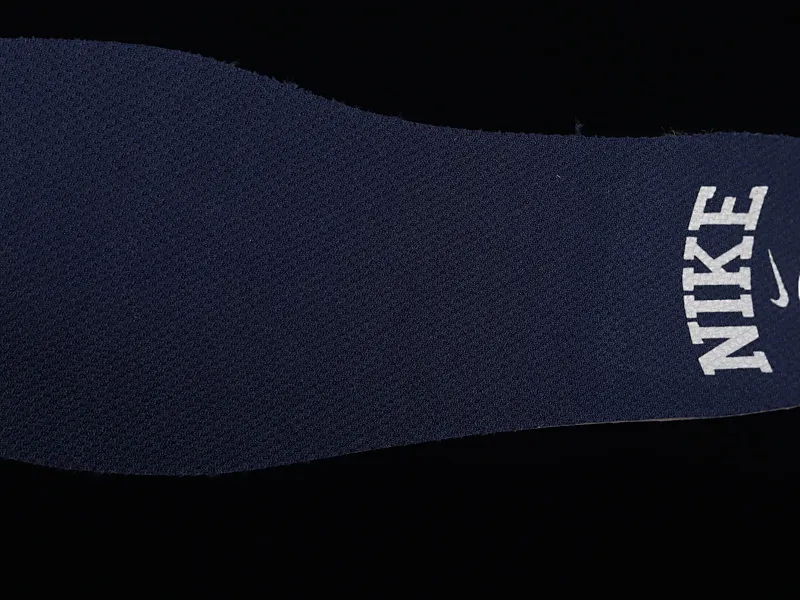 All categories Nk SB Dunk Series Nk SB Dunk Low low-top sneakers Cost-effective version Nk Dunk Low "Midnight Navy" blue and white SB low-top sports and leisure sneakers FO9749-400